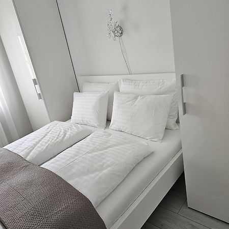 Apartments Somi Poreč Kültér fotó