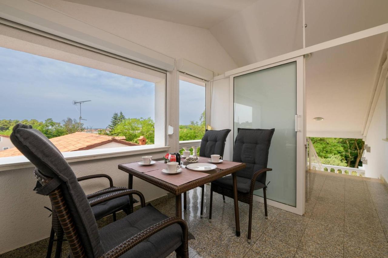 Apartments Somi Poreč Kültér fotó