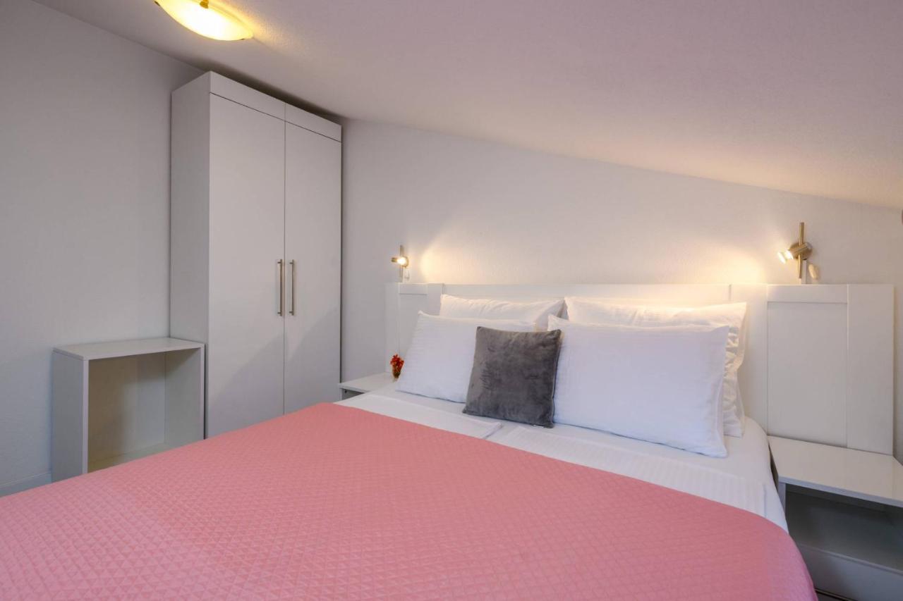Apartments Somi Poreč Kültér fotó