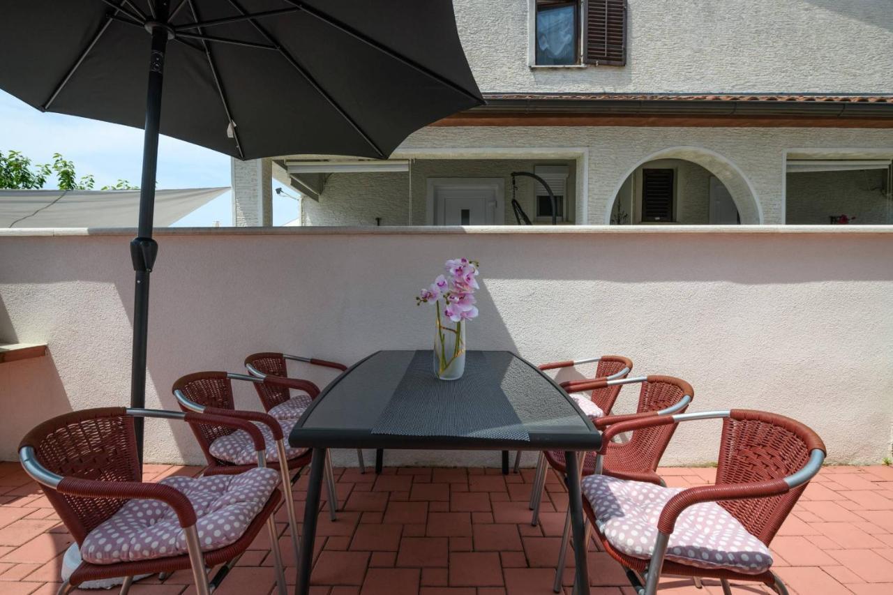 Apartments Somi Poreč Kültér fotó