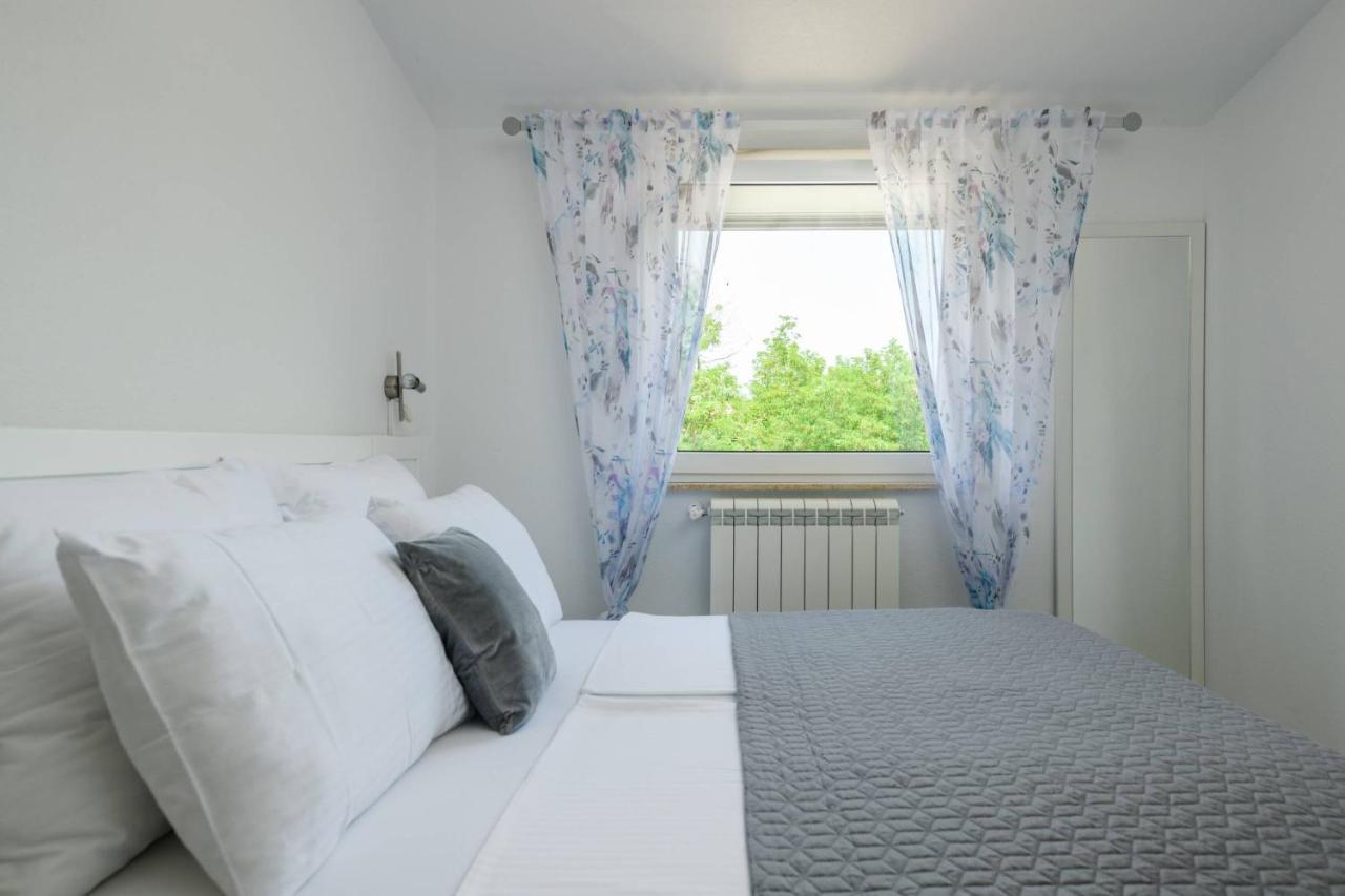 Apartments Somi Poreč Kültér fotó