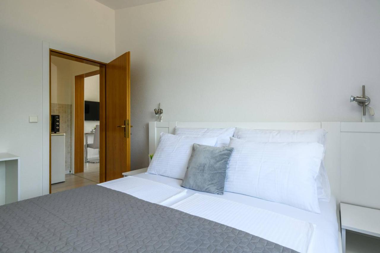 Apartments Somi Poreč Kültér fotó